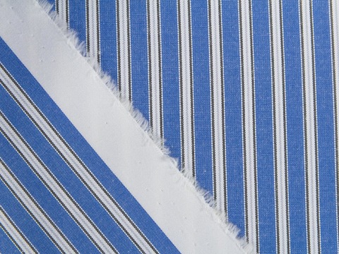 Ткань в узкую бело-чёрно-синюю полоску из полиэстера и хлопка