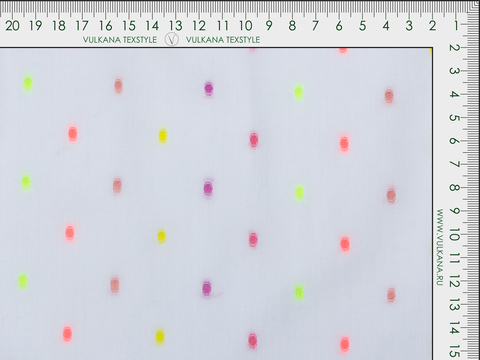 Ткань белого цвета в мелкий разноцветный горох из хлопка