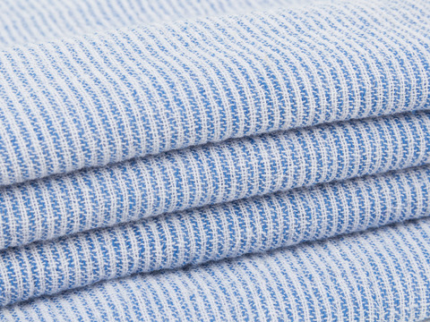 Жатка в узкую бело-голубую полоску из хлопка