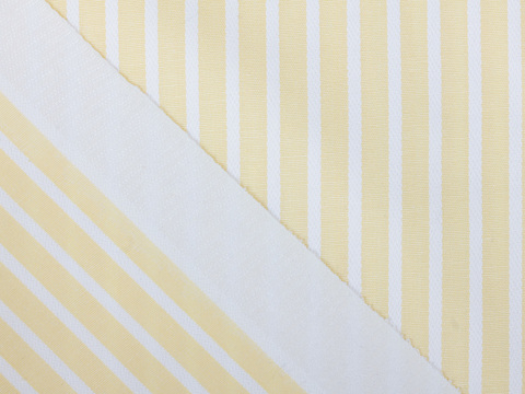 Бледно-жёлтая ткань в белую полоску из полиэстера и хлопка