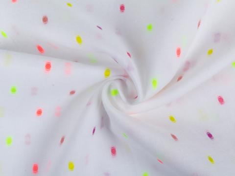 Ткань белого цвета в мелкий разноцветный горох из хлопка