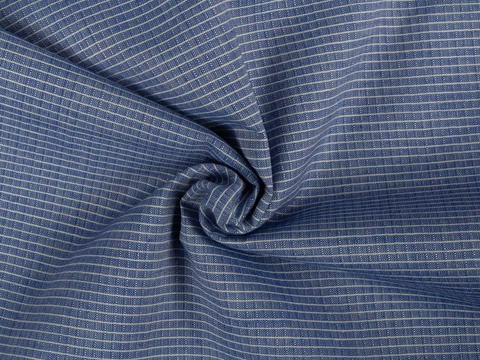 Хлопковая ярко-синяя ткань в белую клетку