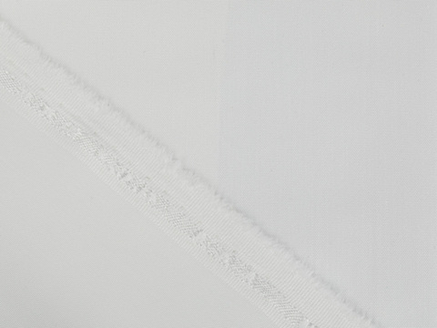 Однотонная молочная ткань из полиэстера и вискозы